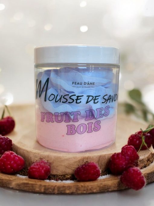 Mousse-de-savon-fruits-des-bois-peau-dane-chantillly