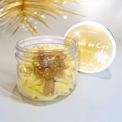 Mousse-de-Cire-Monoi-des-iles-peau-dane